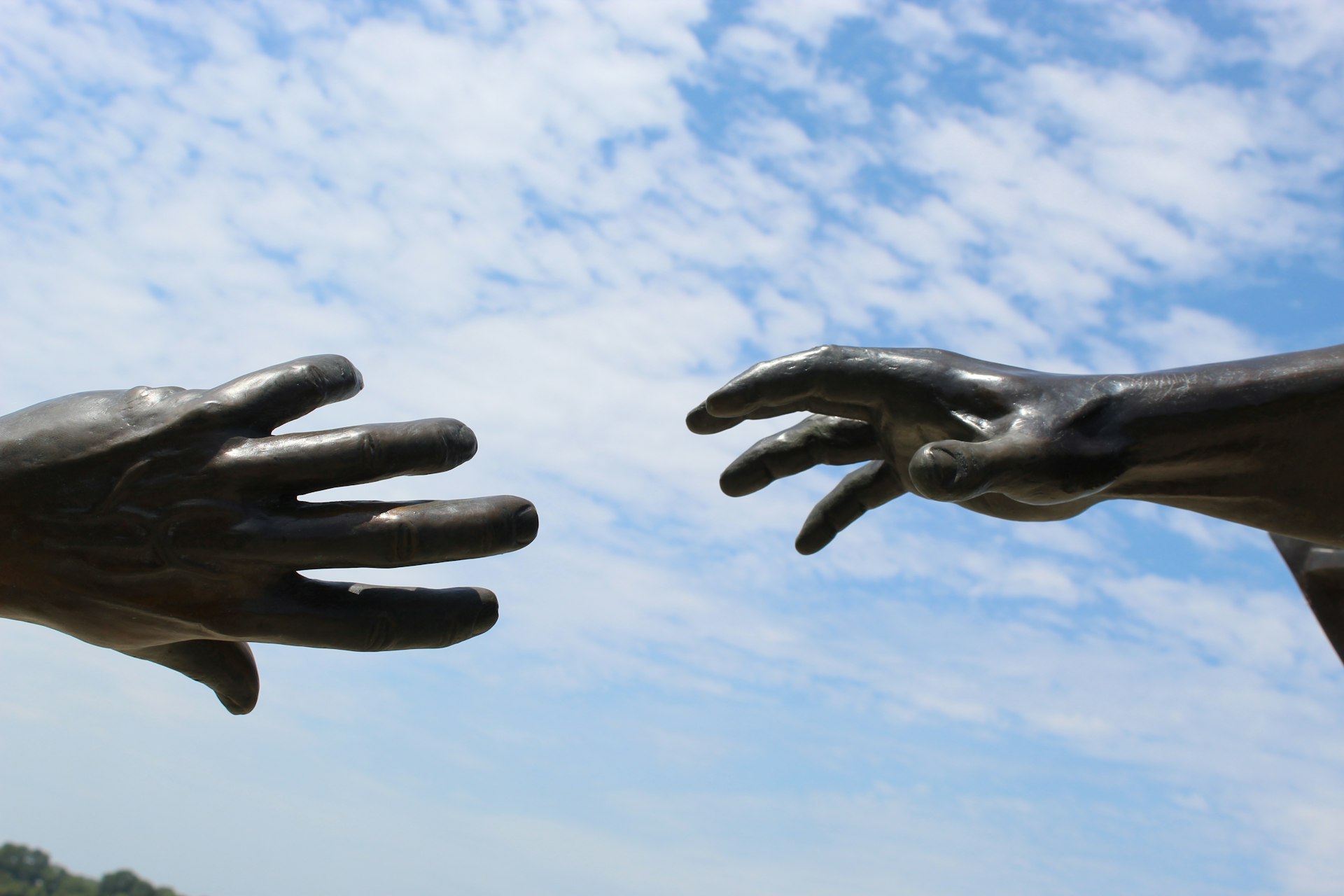 Building Trust with Ethical Influencer Partnerships: A Digital Marketing Blueprint