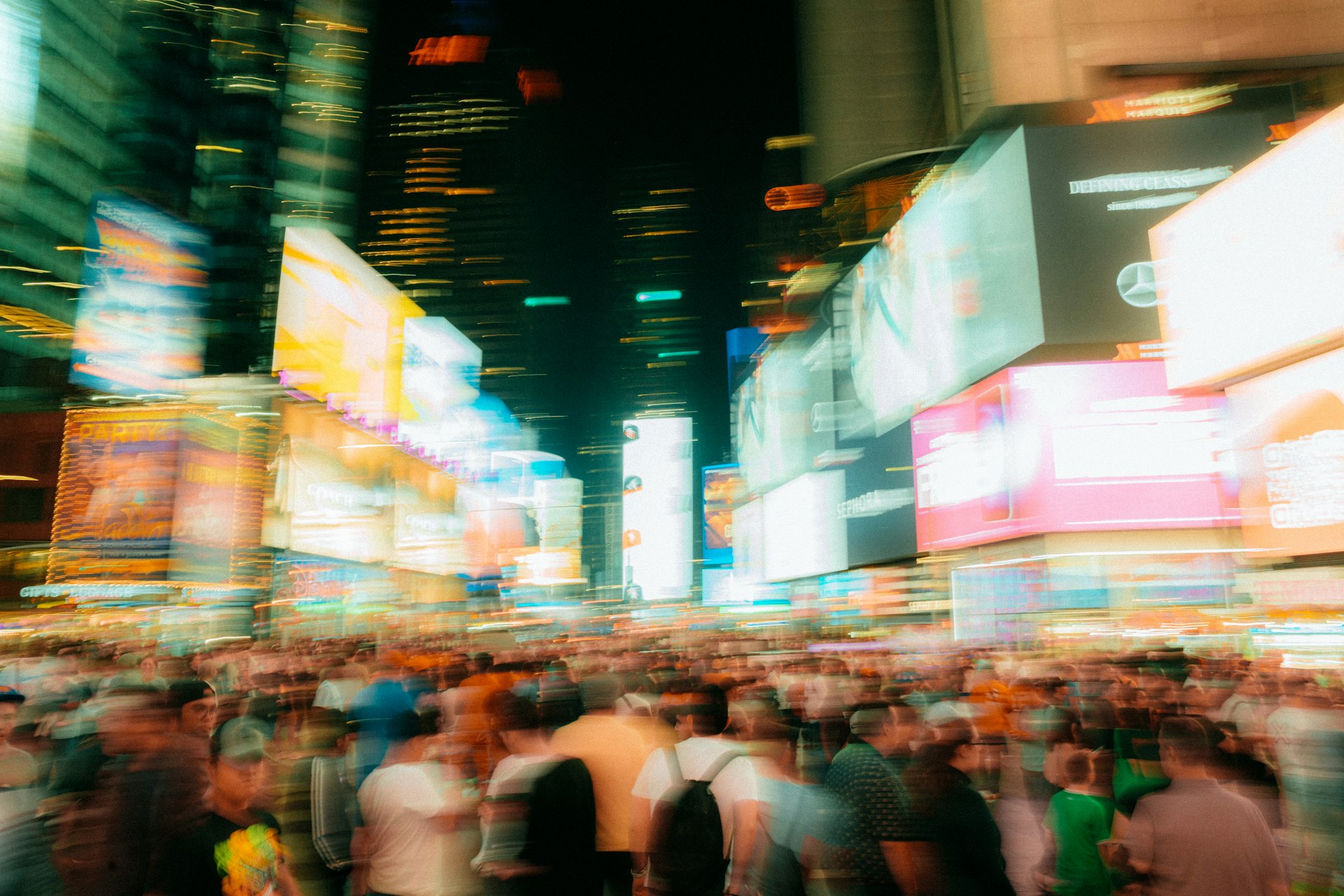 Unlocking the Power of Virtual Reality: How Immersive Marketing Transforms Customer Experience